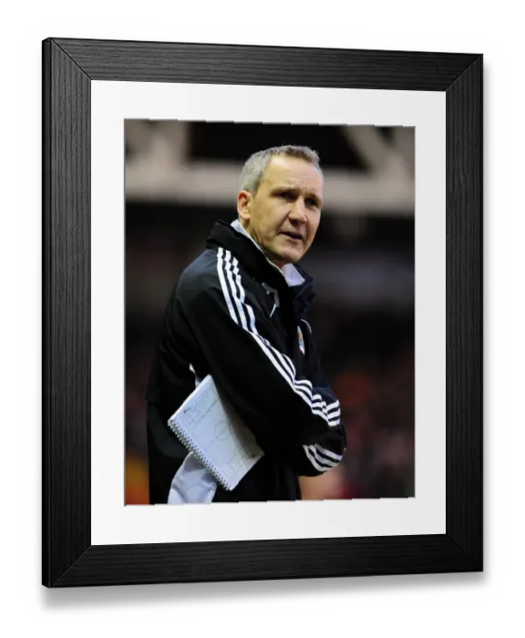 Framed Print : Bristol City FC: Keith Miljen in Action against Middlesbrough, Championship Match, Ashton Gate Stadium (15 / 01 / 2011) Framed Print : Bristol City FC: Keith Miljen in Action against Middlesbrough, Championship Match, Ashton Gate Stadium (15 / 01 / 2011)