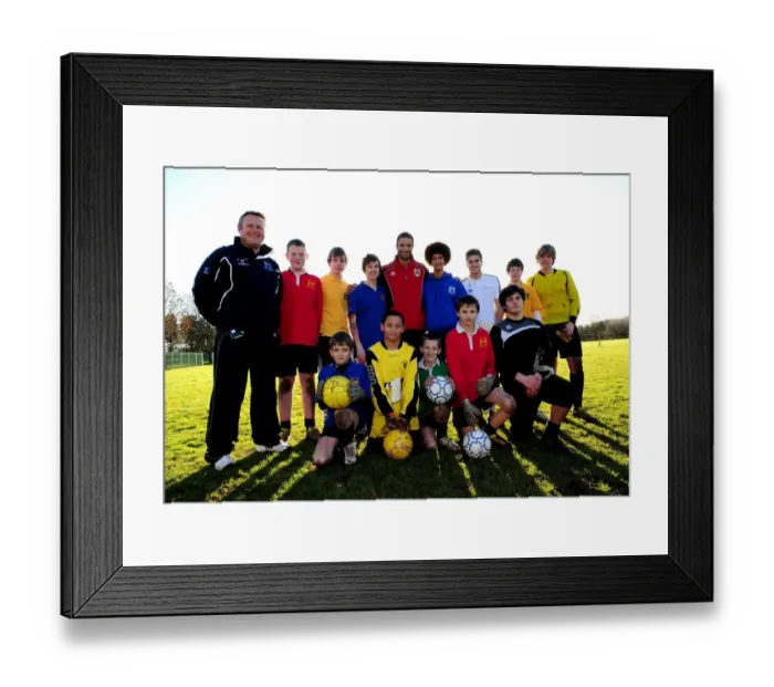 Framed Print : David James at Ashton Park School with Bristol City FC, Season 10-11 Framed Print : David James at Ashton Park School with Bristol City FC, Season 10-11