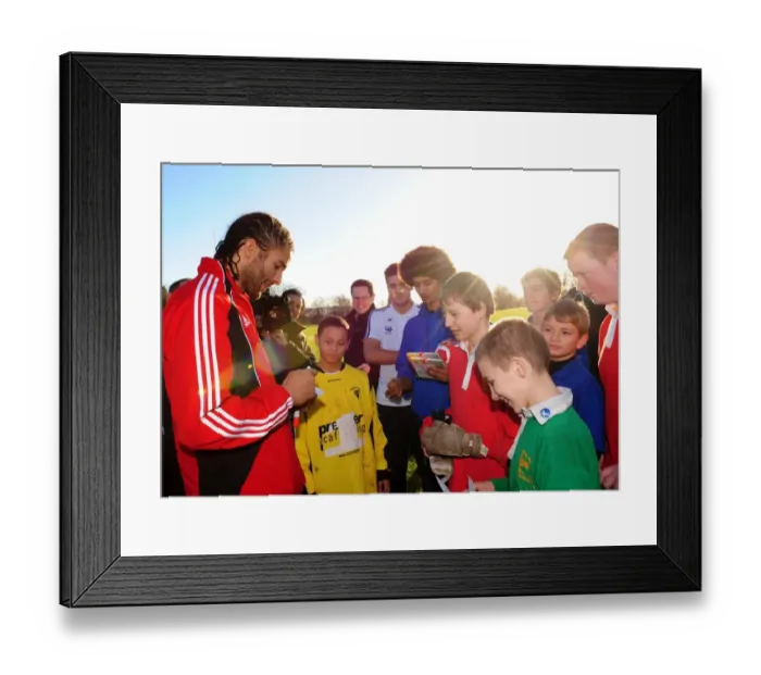 Framed Print : David James Visits Ashton Park School with Bristol City FC: A Memorable Day for Young Fans - Season 10-11