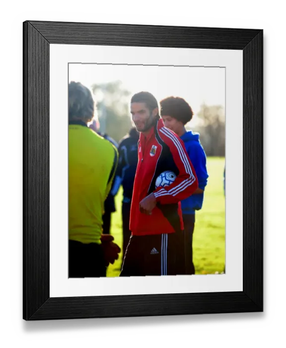 Framed Print : David James Visits Ashton Park School with Bristol City FC: A Memorable Day for Young Fans - Season 10-11