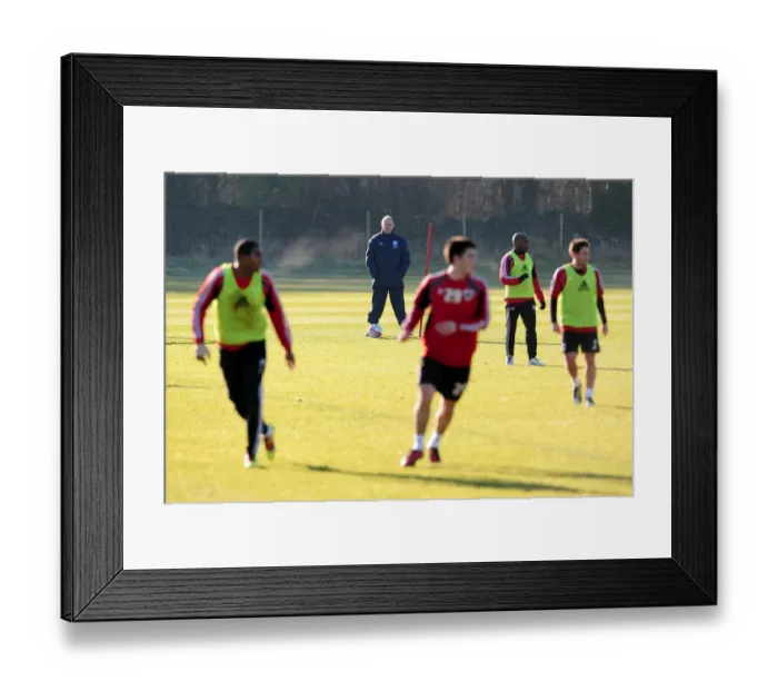 Framed Print : Bristol City First Team: January 2011 Training Session (Season 10-11) Framed Print : Bristol City First Team: January 2011 Training Session (Season 10-11)