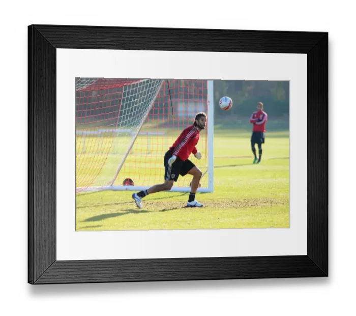 Framed Print : Bristol City First Team Training: January 2011 - Season 10-11 Framed Print : Bristol City First Team Training: January 2011 - Season 10-11