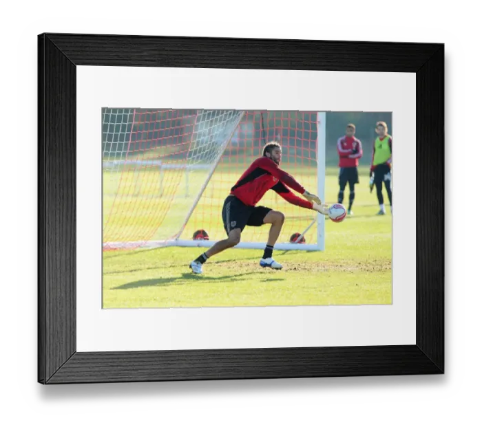 Framed Print : Bristol City First Team: Gearing Up for Season 10-11 - January Training (20-01-11) Framed Print : Bristol City First Team: Gearing Up for Season 10-11 - January Training (20-01-11)