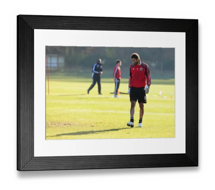 Framed Print : Bristol City First Team Training: January 2011 - Season 10-11 Framed Print : Bristol City First Team Training: January 2011 - Season 10-11