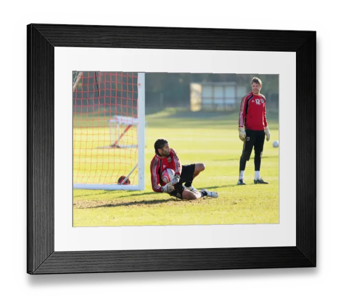 Framed Print : Bristol City First Team Training: January 2011 - Season 10-11 Framed Print : Bristol City First Team Training: January 2011 - Season 10-11