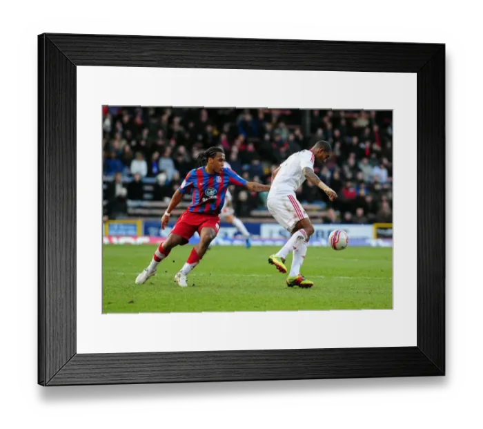 Framed Print : Battle for Supremacy: Marvin Elliott vs. Neil Danns - Crystal Palace vs. Bristol City, Championship 2011 Framed Print : Battle for Supremacy: Marvin Elliott vs. Neil Danns - Crystal Palace vs. Bristol City, Championship 2011