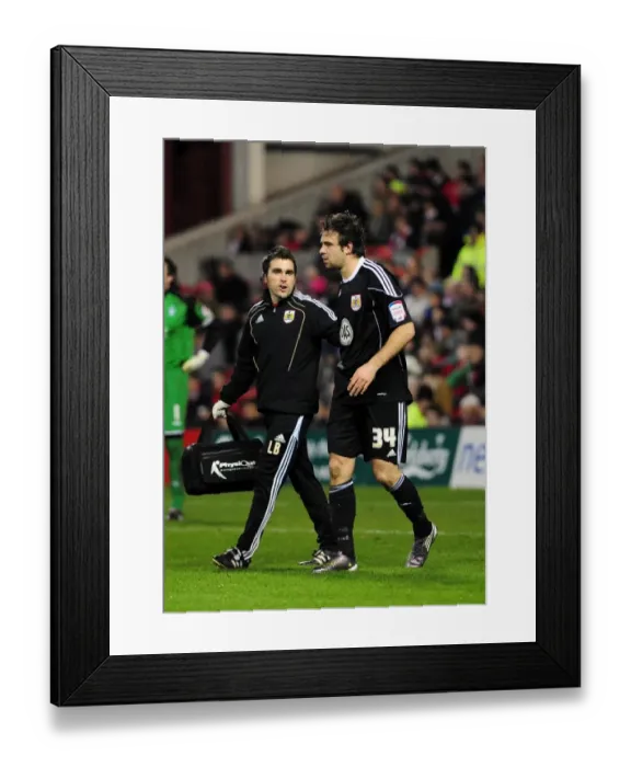 Framed Print : Brett Pitman of Bristol City in Action against Nottingham Forest, Championship Clash at City Ground, 2011