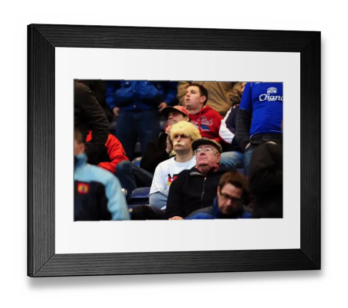 Framed Print : Passionate Bristol City Fans at Championship Showdown: Bristol City vs. Preston North End (05 / 02 / 2011)