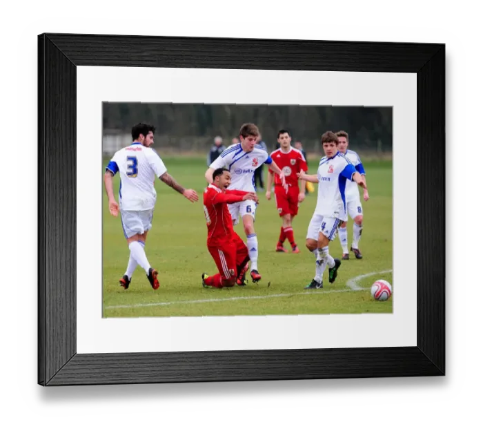 Framed Print : Determined Nicky Maynard's Battle for Possession Against Swindon Defense