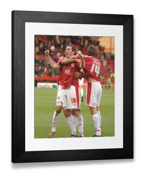 Framed Print : Richard Keogh: Focused and Determined in Bristol City Football Club Colors