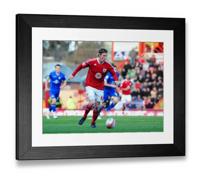 Framed Print : Martyn Woolford of Bristol City Faces Off Against Leeds United in Championship Clash at Ashton Gate Stadium, 12 / 02 / 2011