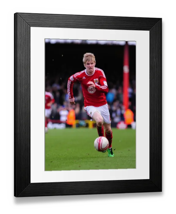 Framed Print : Championship Showdown: Andy Keogh in Action for Bristol City vs. Leeds United (12 / 02 / 2011) Framed Print : Championship Showdown: Andy Keogh in Action for Bristol City vs. Leeds United (12 / 02 / 2011)