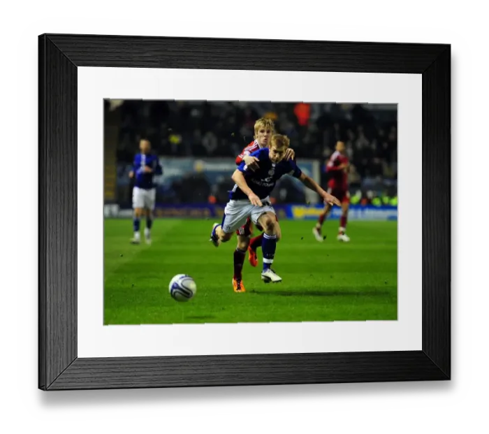 Framed Print : Battling for Control: Mee vs. Clarkson in the Intense Championship Clash between Leicester City and Bristol City (18 / 02 / 2011) Framed Print : Battling for Control: Mee vs. Clarkson in the Intense Championship Clash between Leicester City and Bristol City (18 / 02 / 2011)