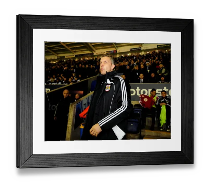 Framed Print : Keith Milen Leads Bristol City at Leicester Championship Clash - 18 / 02 / 2011 Framed Print : Keith Milen Leads Bristol City at Leicester Championship Clash - 18 / 02 / 2011
