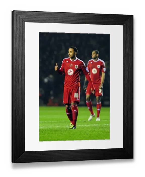 Framed Print : Nicky Maynard of Bristol City in Action Against Leicester City, Championship Match, 18 / 02 / 2011 Framed Print : Nicky Maynard of Bristol City in Action Against Leicester City, Championship Match, 18 / 02 / 2011
