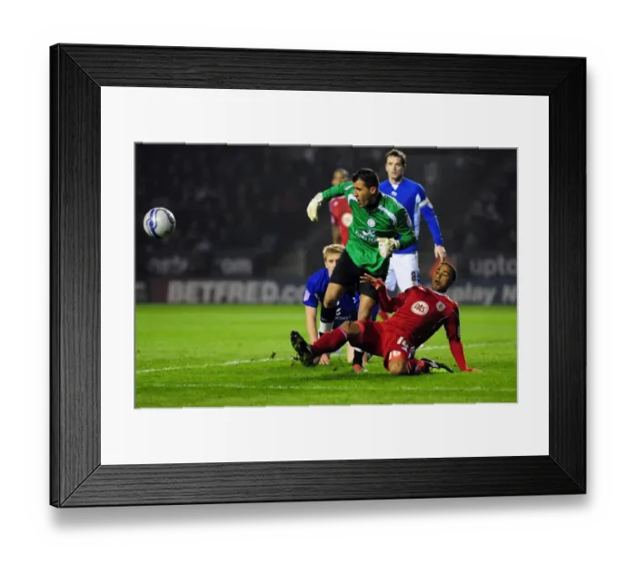 Framed Print : Nicky Maynard's Game-Changing Moment: Stealing the Ball from Ricardo in the Thrilling Championship Clash between Leicester City and Bristol City (18 / 02 / 2011)