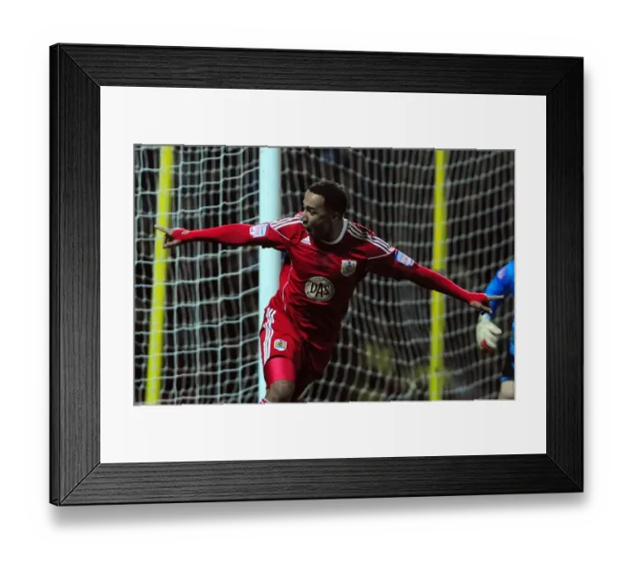 Framed Print : Nicky Maynard's Equalizer: Watford vs. Bristol City, 2011 Championship Match Framed Print : Nicky Maynard's Equalizer: Watford vs. Bristol City, 2011 Championship Match