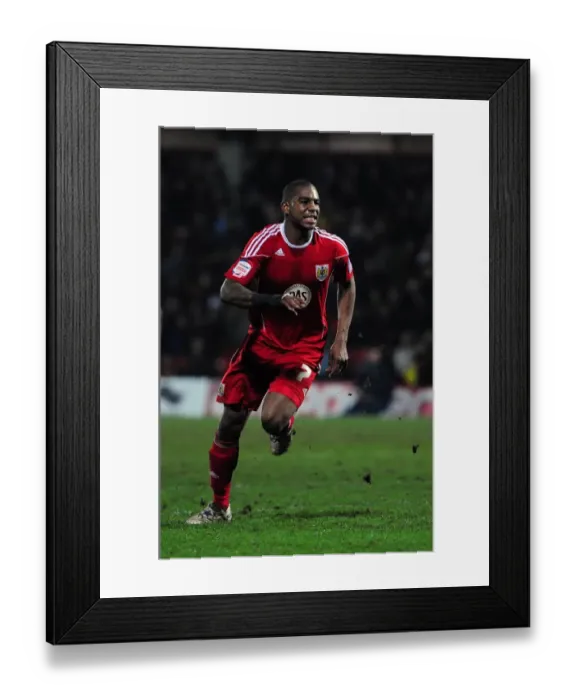 Framed Print : Marvin Elliott's Brace: Championship Showdown at Vicarage Road (2011) - Watford vs. Bristol City