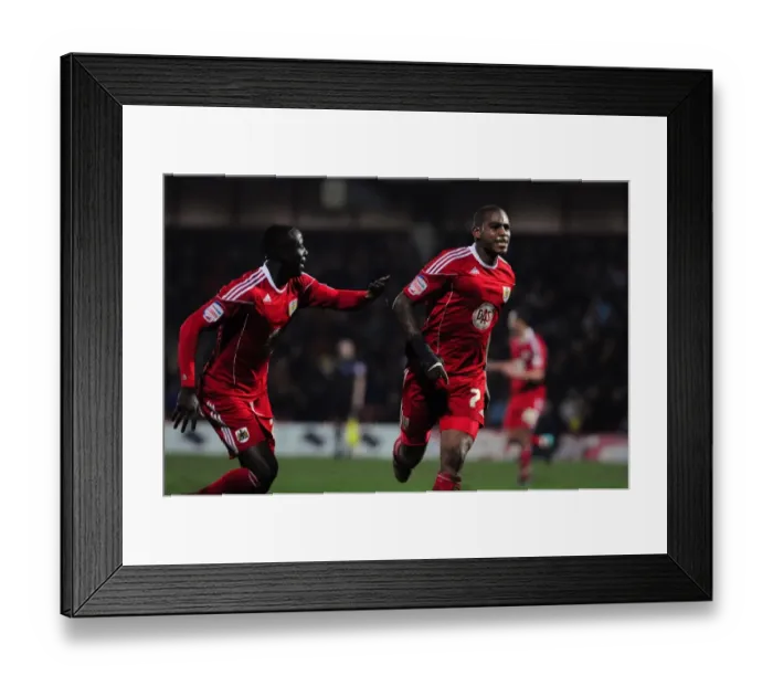 Framed Print : Marvin Elliott's Brace: A Memorable Moment in the 2011 Championship Clash between Watford and Bristol City Framed Print : Marvin Elliott's Brace: A Memorable Moment in the 2011 Championship Clash between Watford and Bristol City