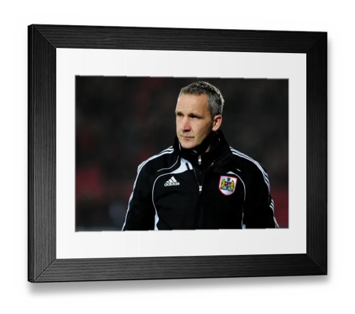 Framed Print : Keith Miljen Leads Bristol City at Vicarage Road: Watford vs. Bristol City Championship Clash (22 / 02 / 2011) Framed Print : Keith Miljen Leads Bristol City at Vicarage Road: Watford vs. Bristol City Championship Clash (22 / 02 / 2011)