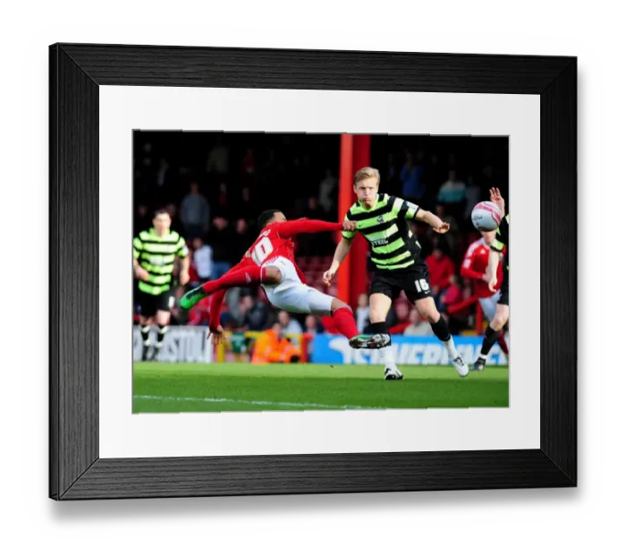 Framed Print : Nicky Maynard's Overhead Kick Attempt vs Scunthorpe United, Bristol City Championship Match, 2010 Framed Print : Nicky Maynard's Overhead Kick Attempt vs Scunthorpe United, Bristol City Championship Match, 2010