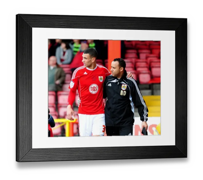 Framed Print : Bristol City's Steven Caulker Injured Exit vs Scunthorpe United (Championship, 2010)