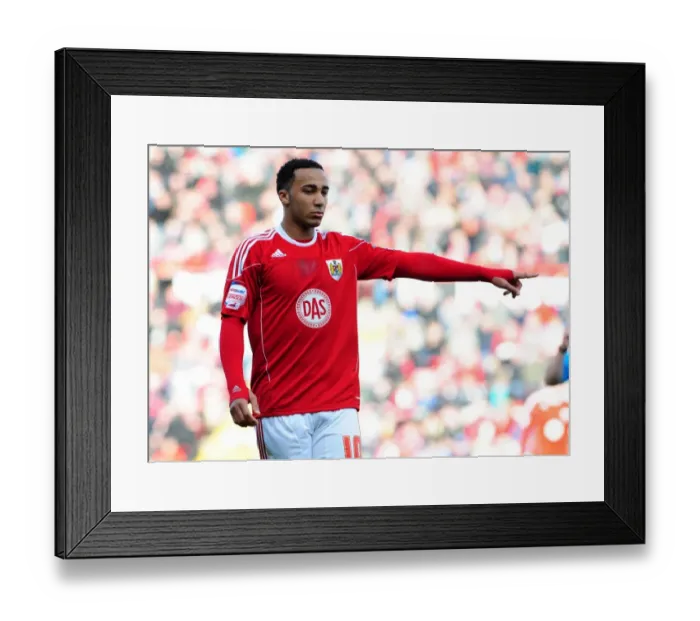 Framed Print : Nicky Maynard's Thrilling Goal: Bristol City vs. Scunthorpe United, Championship 2010 Framed Print : Nicky Maynard's Thrilling Goal: Bristol City vs. Scunthorpe United, Championship 2010