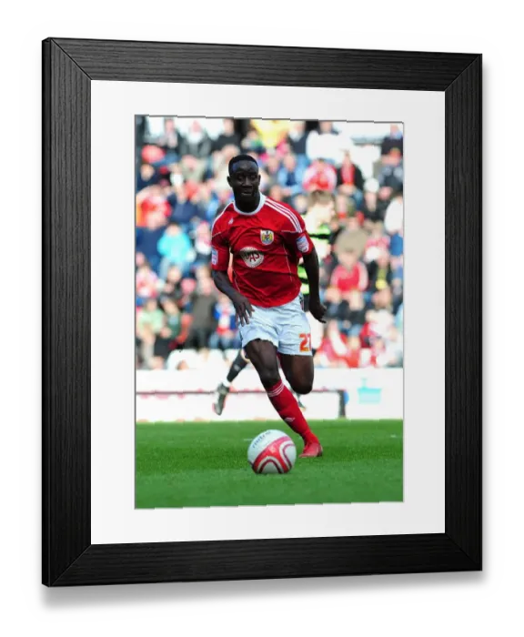Framed Print : Adomah's Determination: Bristol City vs Scunthorpe United, Championship 2010