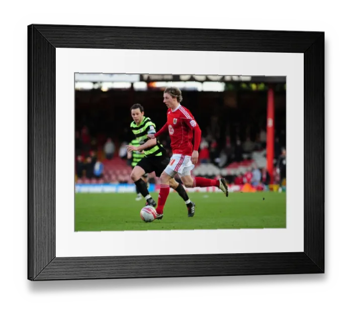 Framed Print : Martyn Woolford of Bristol City in Action against Scunthorpe United, Championship Match, Ashton Gate Stadium, 2010