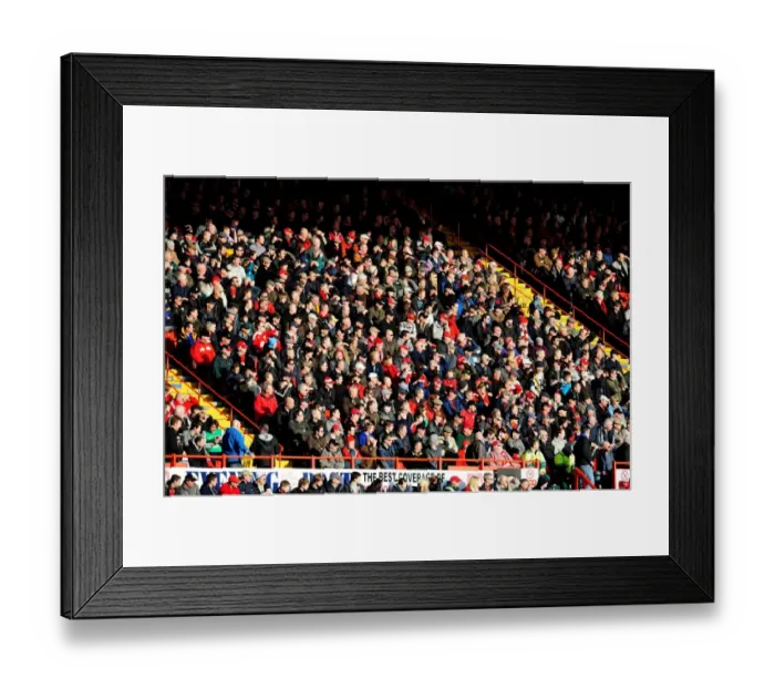 Framed Print : Bristol City vs Scunthorpe United: A Football Showdown - Season 10-11