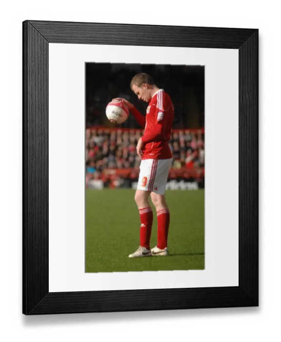 Framed Print : Bristol City vs Scunthorpe United: 2010-11 Season Showdown Framed Print : Bristol City vs Scunthorpe United: 2010-11 Season Showdown