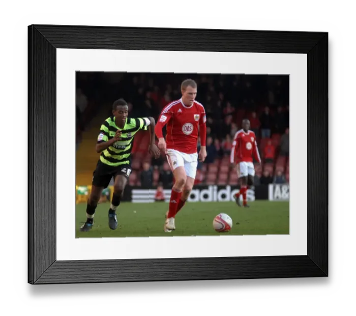 Framed Print : Bristol City vs Scunthorpe United: 2010-11 Season Showdown
