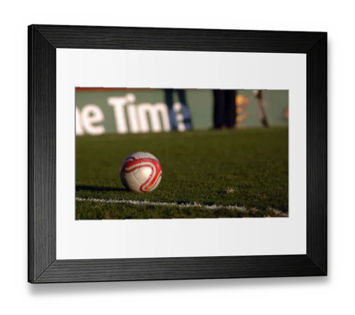 Framed Print : Bristol City vs Scunthorpe United: A Football Showdown - Season 10-11