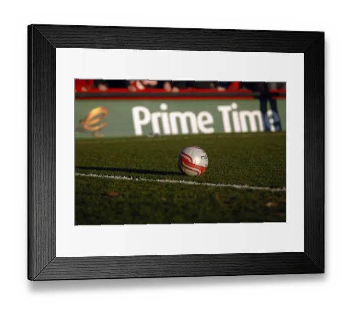 Framed Print : Bristol City vs Scunthorpe United: A Football Showdown - Season 10-11