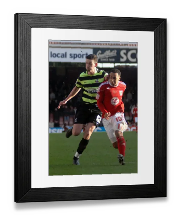 Framed Print : Bristol City vs Scunthorpe United: A Football Showdown - Season 10-11 Framed Print : Bristol City vs Scunthorpe United: A Football Showdown - Season 10-11