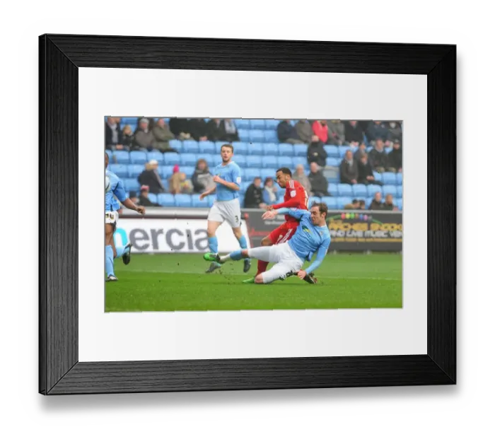 Framed Print : Nicky Maynard Scores Championship Opener: Coventry City vs. Bristol City (5th March 2011)