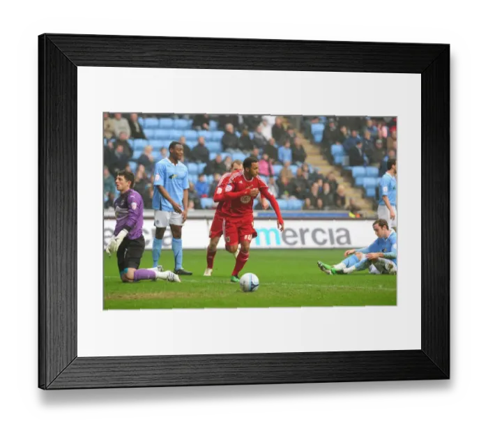 Framed Print : Nicky Maynard's Strike: Coventry City vs. Bristol City, Championship Match, 05-03-2011 - Bristol City's Winning Goal