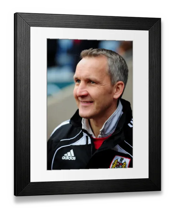 Framed Print : Keith Milen Leads Bristol City at Coventry Championship Clash, 05 / 03 / 2011