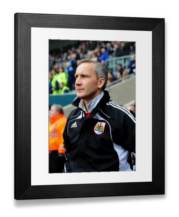 Framed Print : Keith Milen Leads Bristol City at Coventry Arena, Championship Clash - 05 / 03 / 2011 Framed Print : Keith Milen Leads Bristol City at Coventry Arena, Championship Clash - 05 / 03 / 2011