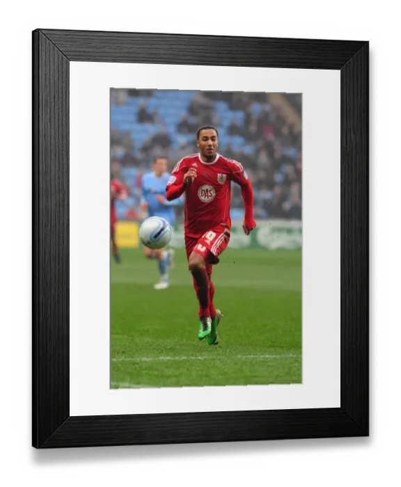 Framed Print : Nicky Maynard Strikes for Bristol City in Championship Clash vs Coventry City (05 / 03 / 2011)
