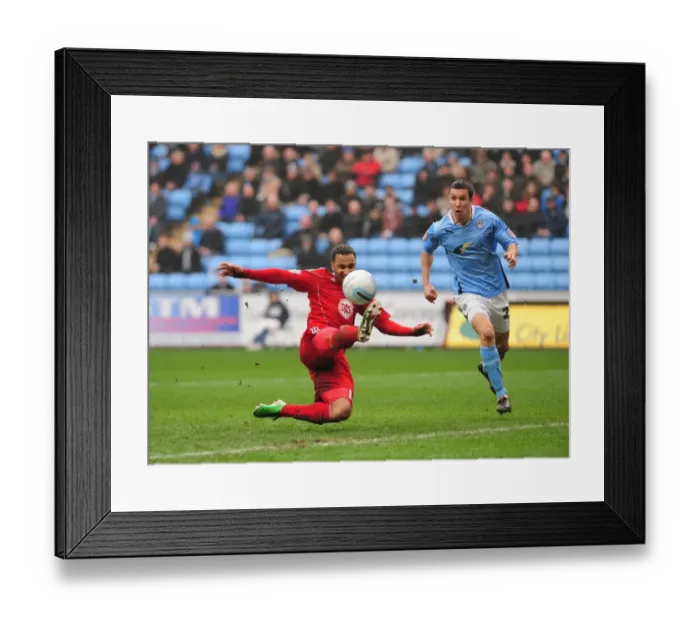 Framed Print : Nicky Maynard's Close Call: Coventry City vs. Bristol City Championship Clash (05 / 03 / 2011)