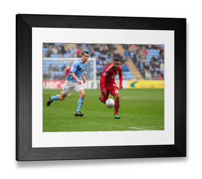 Framed Print : Chasing the Win: Nicky Maynard of Bristol City Pursues the Loose Ball in Coventry City Clash, Championship 2011 Framed Print : Chasing the Win: Nicky Maynard of Bristol City Pursues the Loose Ball in Coventry City Clash, Championship 2011