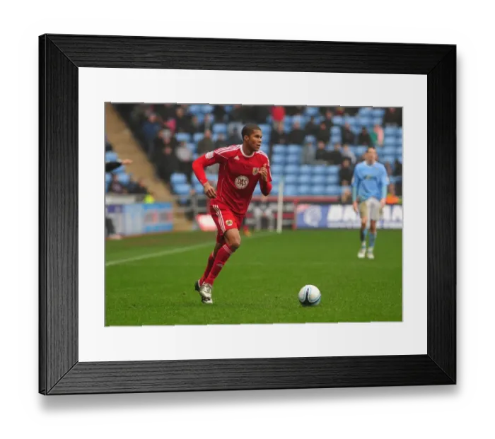 Framed Print : Jordan Spence in Action: Championship Clash between Coventry City and Bristol City, 05 / 03 / 2011 Framed Print : Jordan Spence in Action: Championship Clash between Coventry City and Bristol City, 05 / 03 / 2011