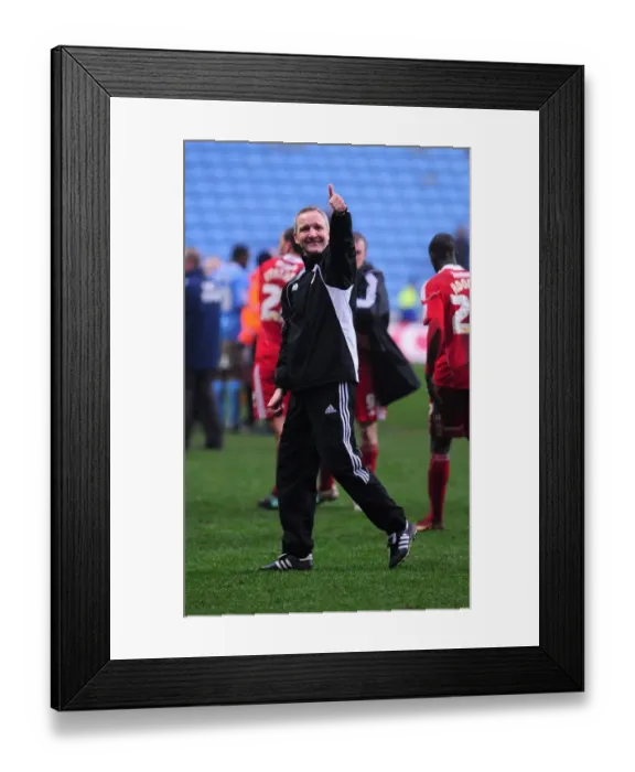 Framed Print : Keith Milen's Championship Triumph: Celebrating with Bristol City at Coventry City's Ricoh Arena (05 / 03 / 2011)