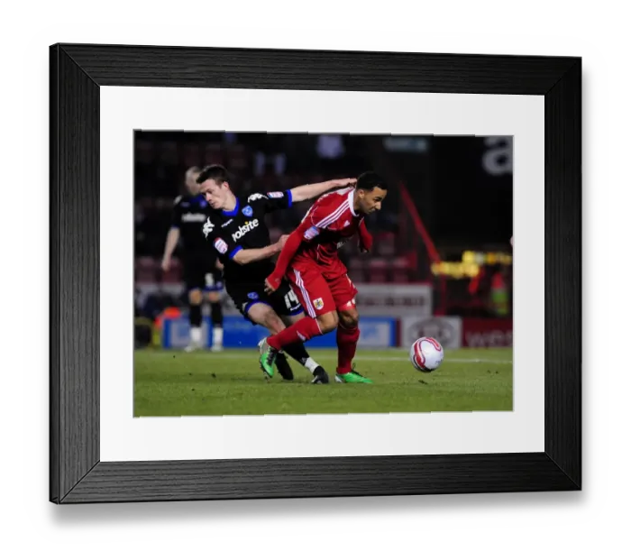 Framed Print : Bristol City vs Portsmouth: Nicky Maynard vs Jonathan Hogg Battle in Championship Match, 08 / 03 / 2011 Framed Print : Bristol City vs Portsmouth: Nicky Maynard vs Jonathan Hogg Battle in Championship Match, 08 / 03 / 2011