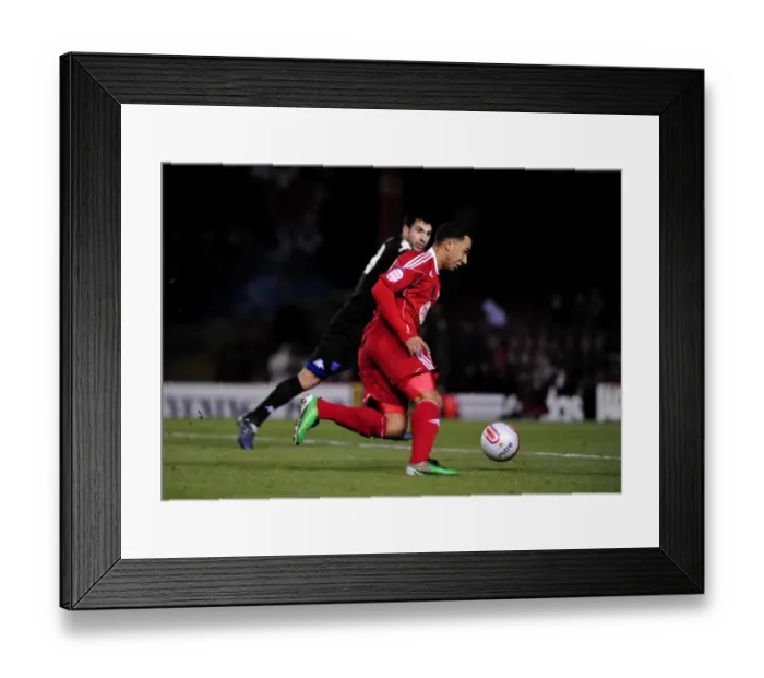 Framed Print : Nicky Maynard's Goal Attempt vs. Portsmouth - Bristol City Championship Match, 08 / 03 / 2011 Framed Print : Nicky Maynard's Goal Attempt vs. Portsmouth - Bristol City Championship Match, 08 / 03 / 2011