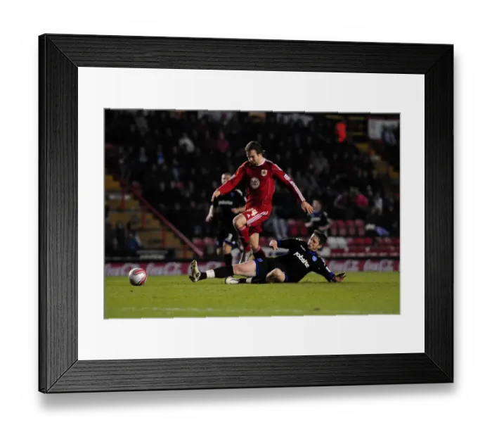 Framed Print : Bristol City vs Portsmouth: A Season to Remember - 2010-11 Football Showdown Framed Print : Bristol City vs Portsmouth: A Season to Remember - 2010-11 Football Showdown