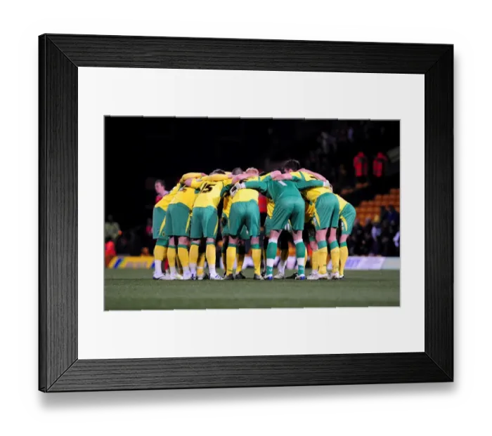 Framed Print : Norwich City Football Team Huddle before Championship Match against Bristol City (14-03-2011) Framed Print : Norwich City Football Team Huddle before Championship Match against Bristol City (14-03-2011)