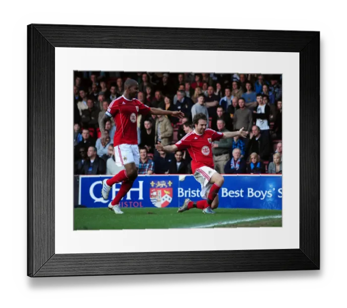 Framed Print : Brett Pitman's Thrilling Championship Goal: Bristol City vs Burnley (19 / 03 / 2011)