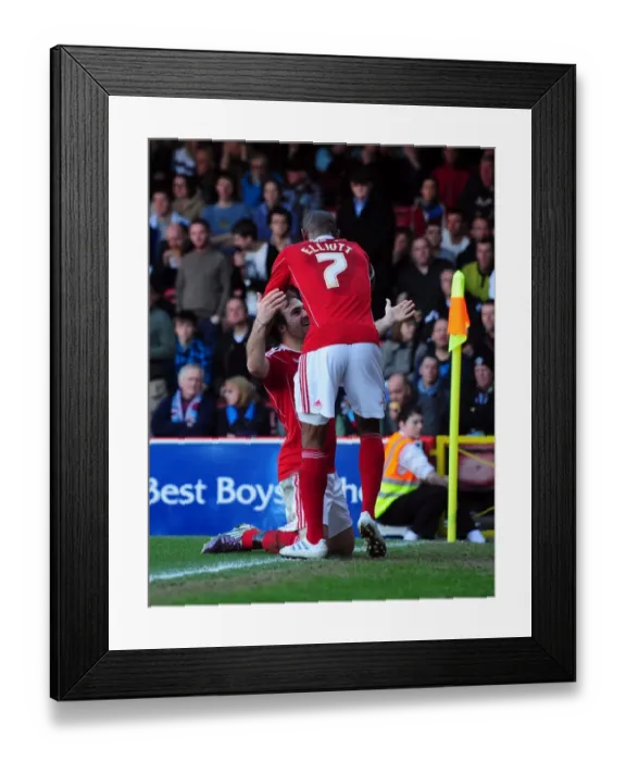 Framed Print : Thrilling Championship Opener: Brett Pitman Scores for Bristol City Against Burnley, 19 / 03 / 2011